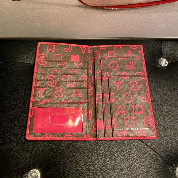 Marc by Marc jacobs wallet - Picture 3 of 6